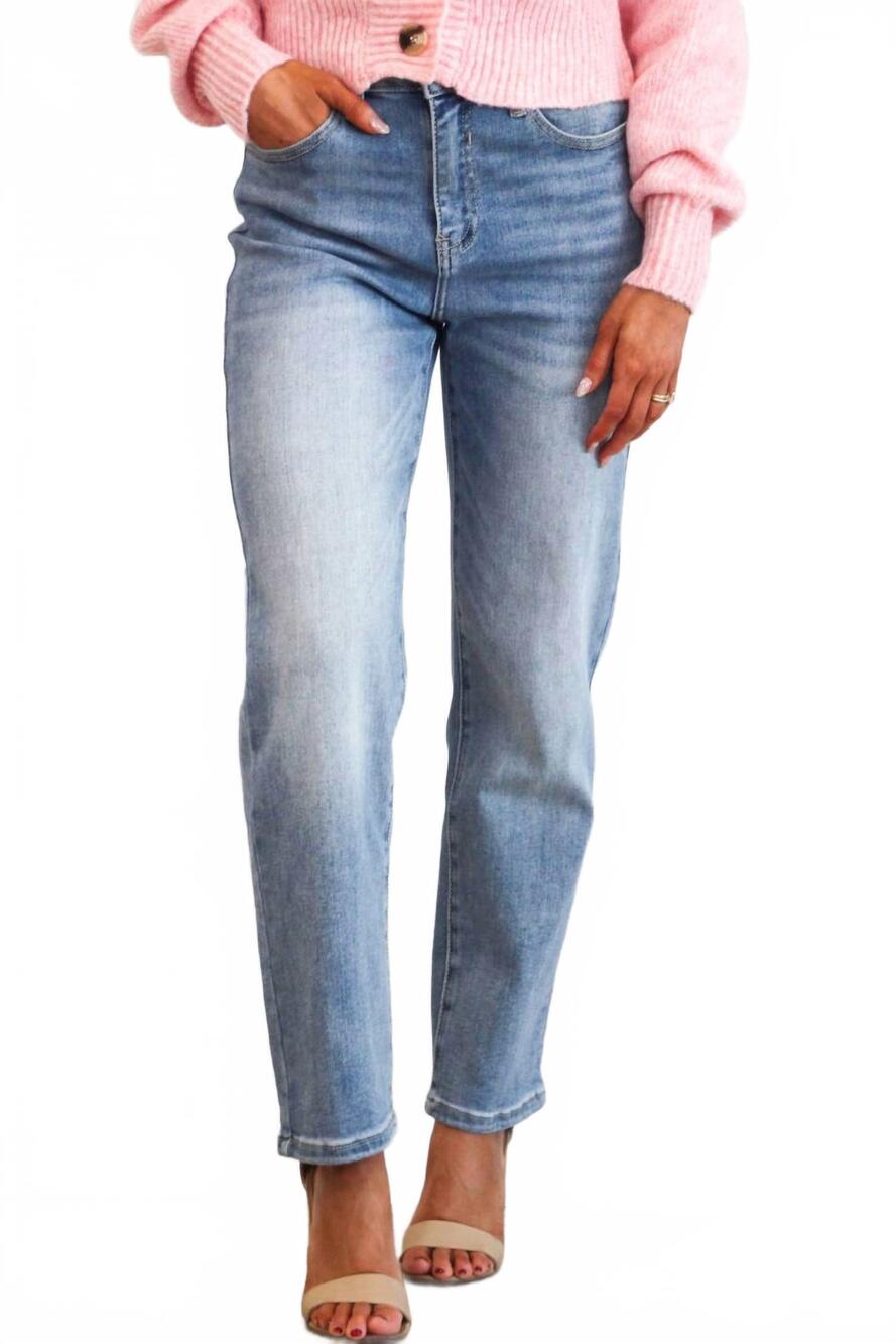 NEW SPECIAL A mattie high rise mom straight leg jeans in medium wash